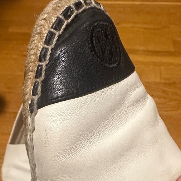 Tory Burch White and Black Espadrille Flats - Picture 10 of 16